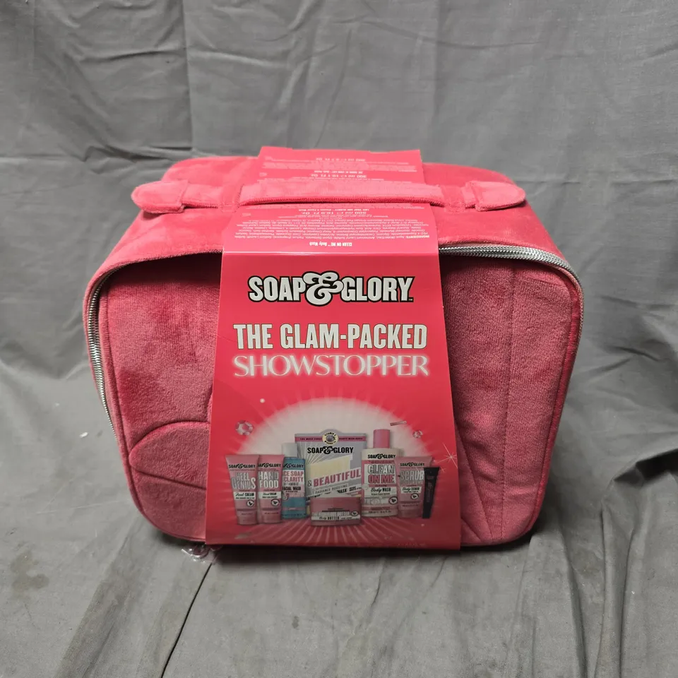 SOAP & GLORY THE GLAM-PACKED SHOWSTOPPER SET
