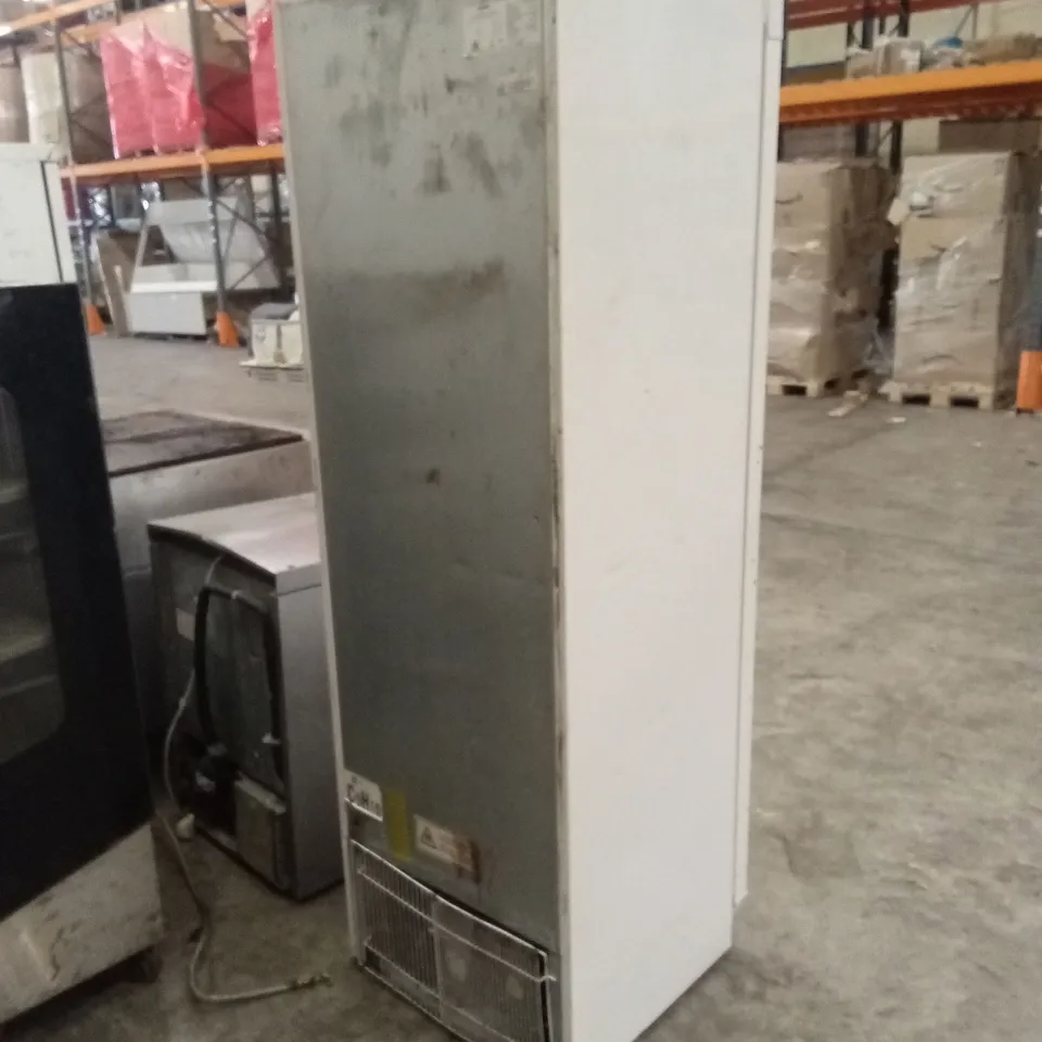 HUSKY FBR400H TALL UPRIGHT FREEZER WHITE
