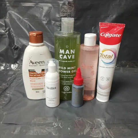 APPROXIMATEY 20 ASSORTED HEALTH AND BEAUTY PRODUCTS TO INCLUDE COLGATE TOOTHPASTE, MAN CAVE SHOWER GEL AND AVEENO SHAMPOO