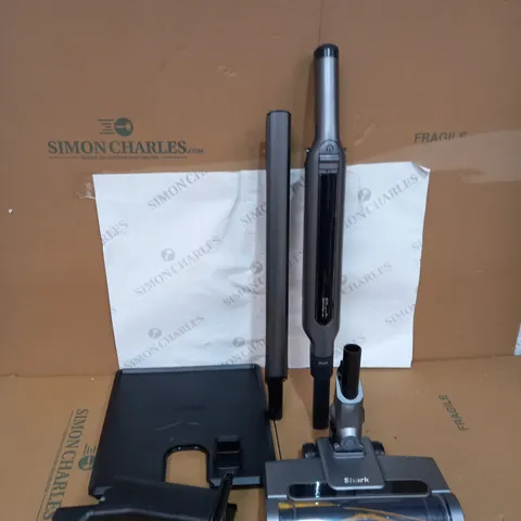 SHARK 2-IN-1 VACUUM