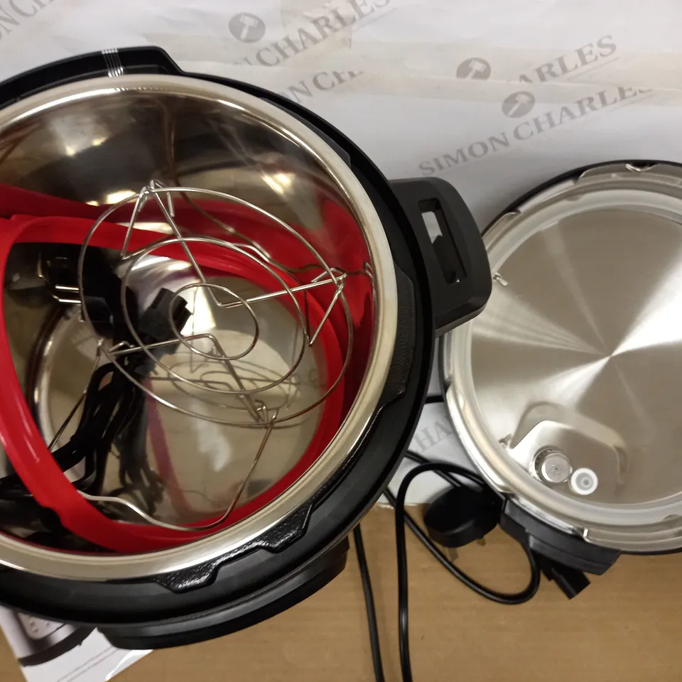 INSTANT POT DUO NOVA MULTI USE PRESSURE COOKER