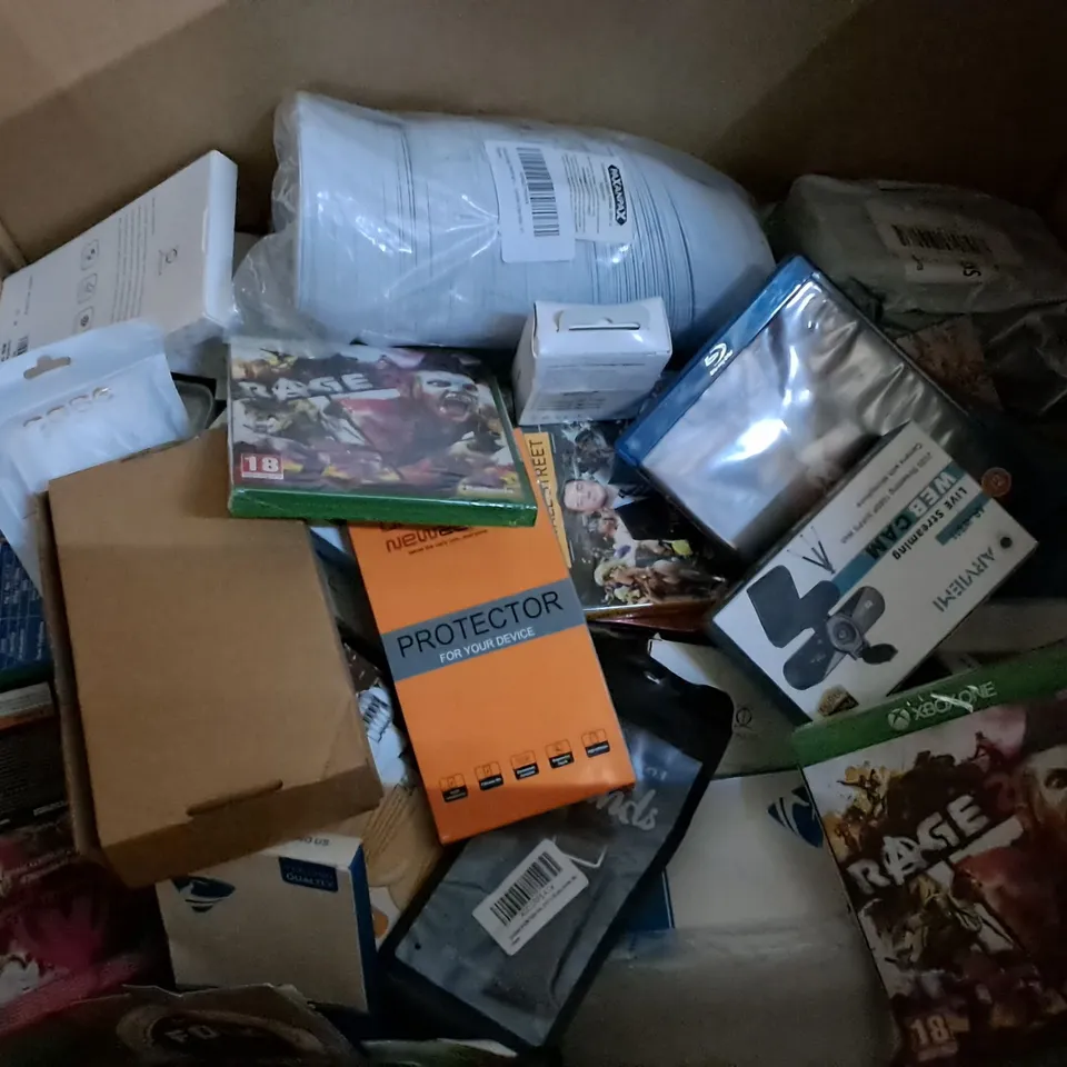 LARGE QUANTITY OF ASSORTED ITEMS TO INCLUDE RAGE 2 FOR XBOX, EXTENSION LEADS AND BOXED WEBCAM