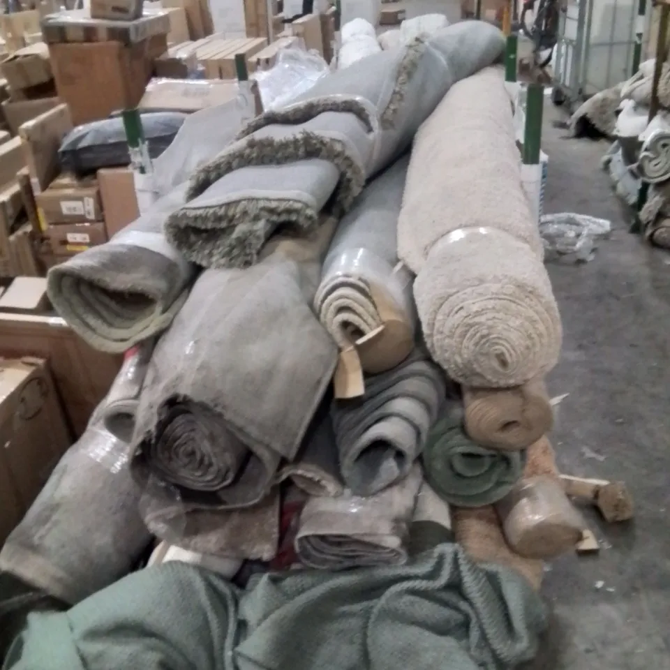 STILLAGE OF APPROXIMATELY 20 QUALITY DESIGNER RUGS