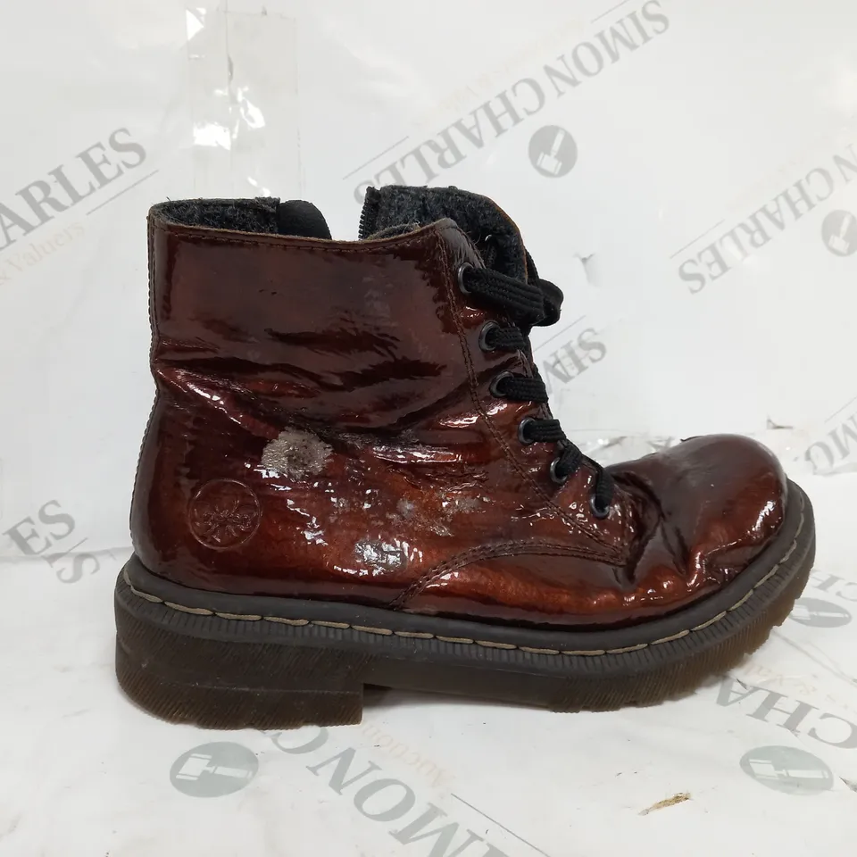 PAIR OF RIEKER LACE ANKLE BOOTS IN BRONZE - 5