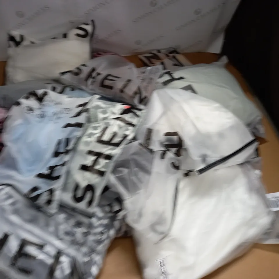 LOT OF APPROXIMATELY 25 ASSORTED BAGGED SHEIN CLOTHING ITEMS 