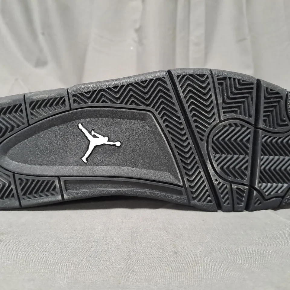 PAIR OF NIKE AIR JORDAN SHOES IN BLACK UK SIZE 9