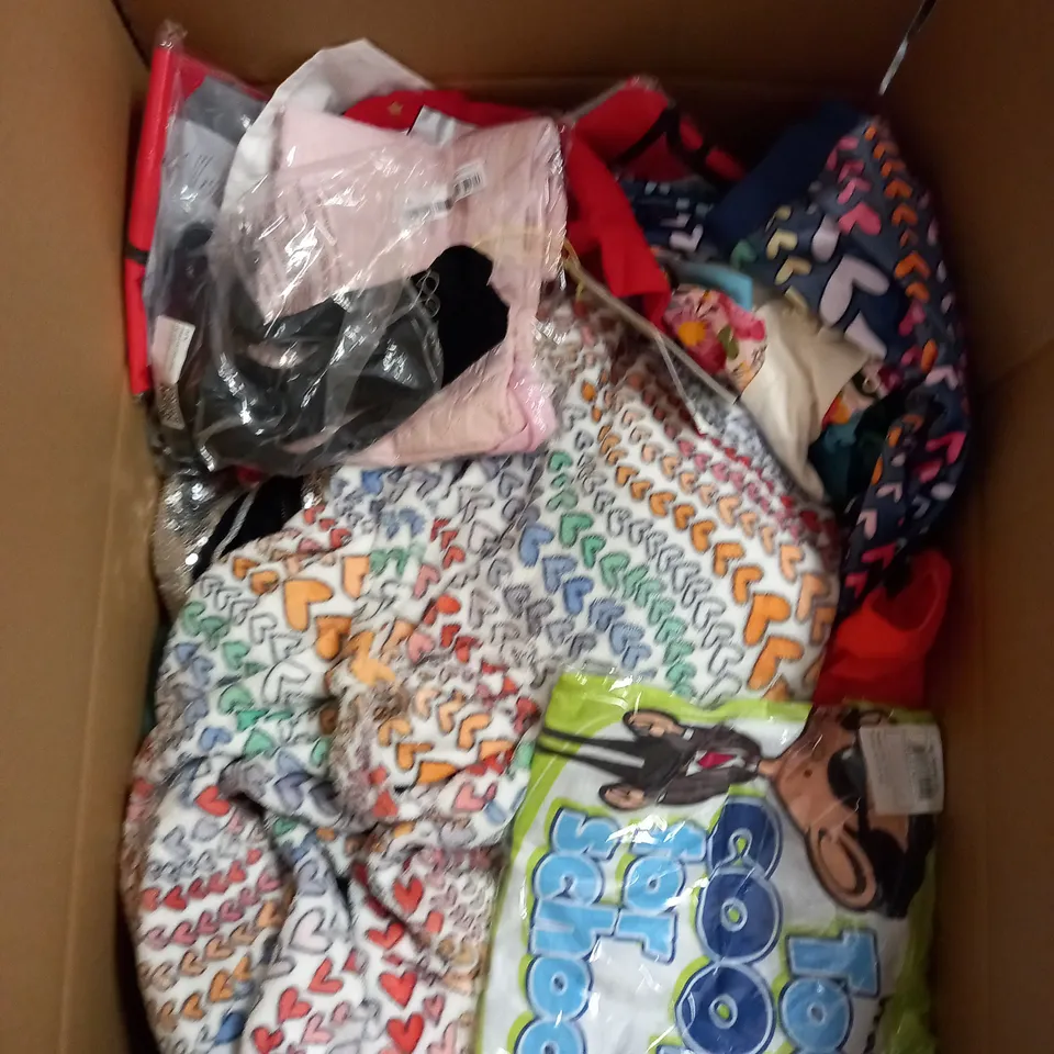 LARGE BOX OF ASSORTED KIDS CLOTHING ITEMS TO INCLUDE BAGS, BABY GROWS AND DRESSES