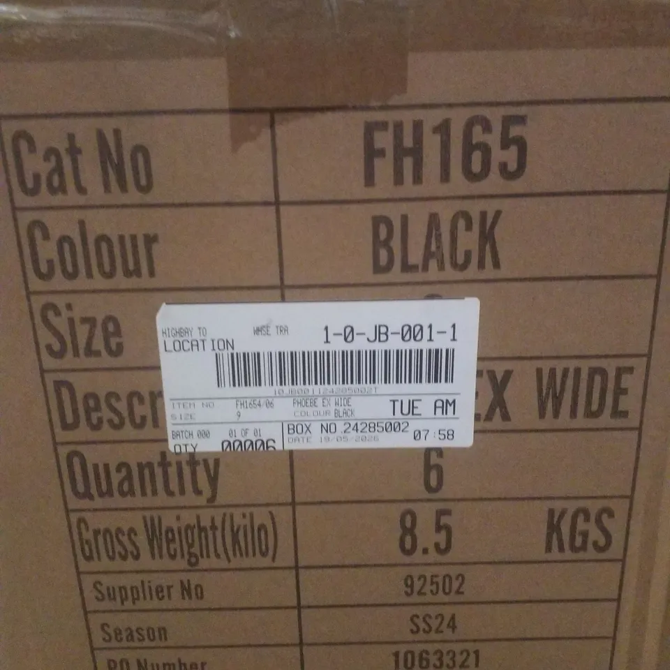 BOX CONTAINING APPROXIMATELY 6 PAIRS OF BRAND NEW SIMPLY BE BLACK PHOEBE EX WIDE SANDALS - SIZE 9
