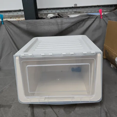 PLASTIC STORAGE BOX WITH CLEAR LID