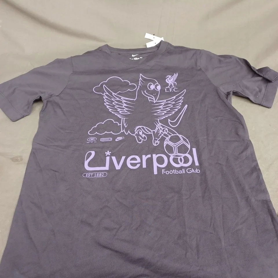 THE NIKE TEE - LIVERPOOL FC GRAPHIC T-SHIRT SIZE XL
