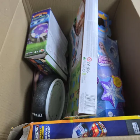 BOX OF APPROXIMATELY 8 ASSORTED TOYS INCLUDING DRIFTER FOOTBALL DISC , AIRPORT PLAY SET AND DISNEY FROZEN DOLL 
