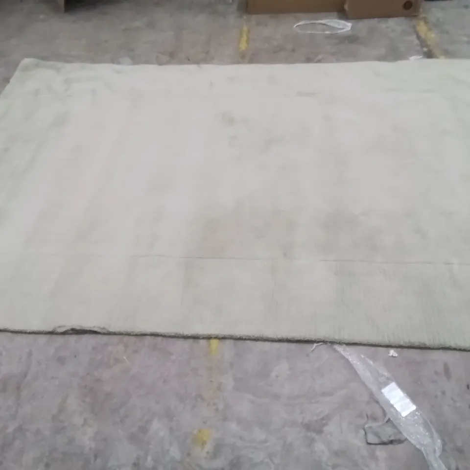 QUALITY DESIGNER AREA RUG // APPROX SIZE: 200 X 290 cm