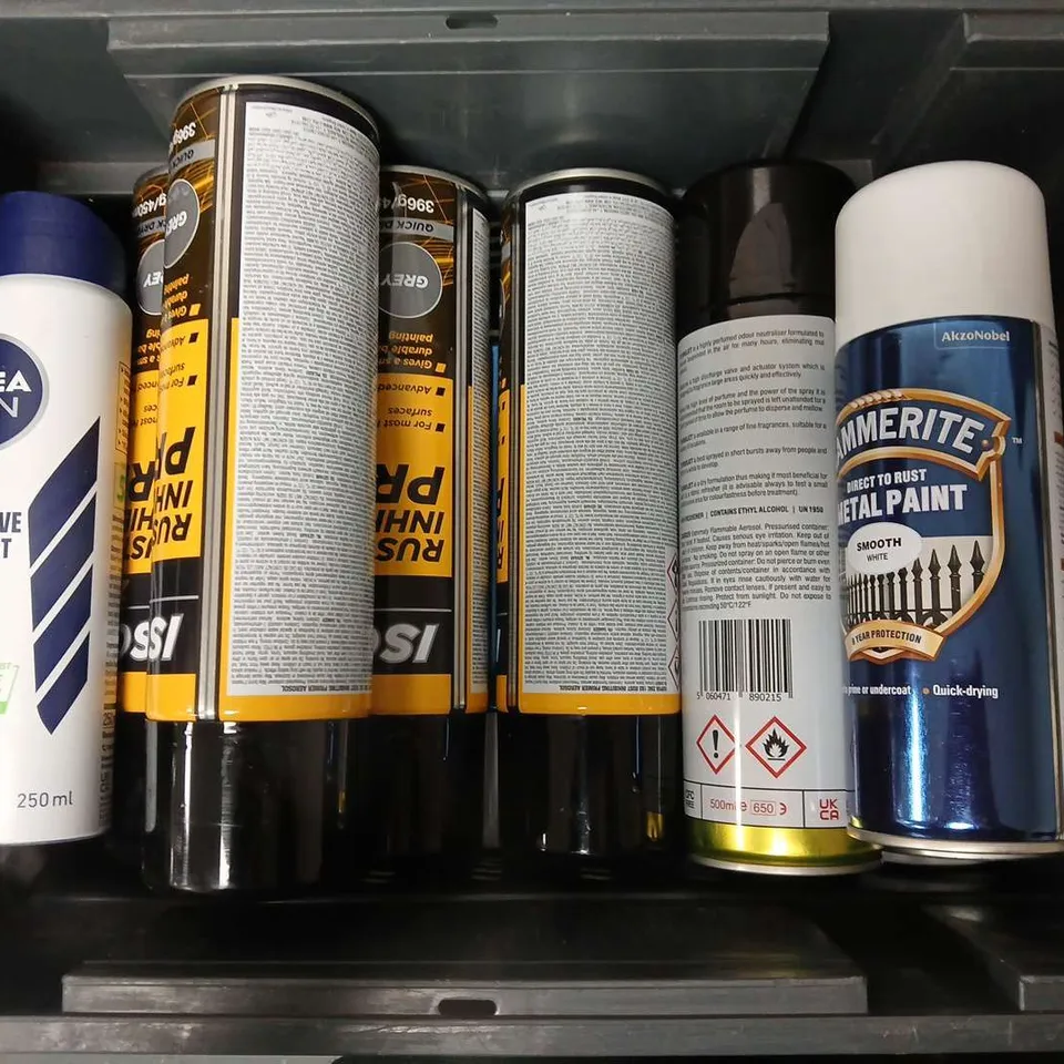 APPROXIMATELY 12 ASSORTED AEROSOLS TO INCLUDE HAMMERTIME METAL PAINT IN SMOOTH WHITE (400ml), NIVEA MEN ANTI-PERSPIRANT, ISOPON RUST INHIBITING PRIMER (450ml), ETC - COLLECTION ONLY