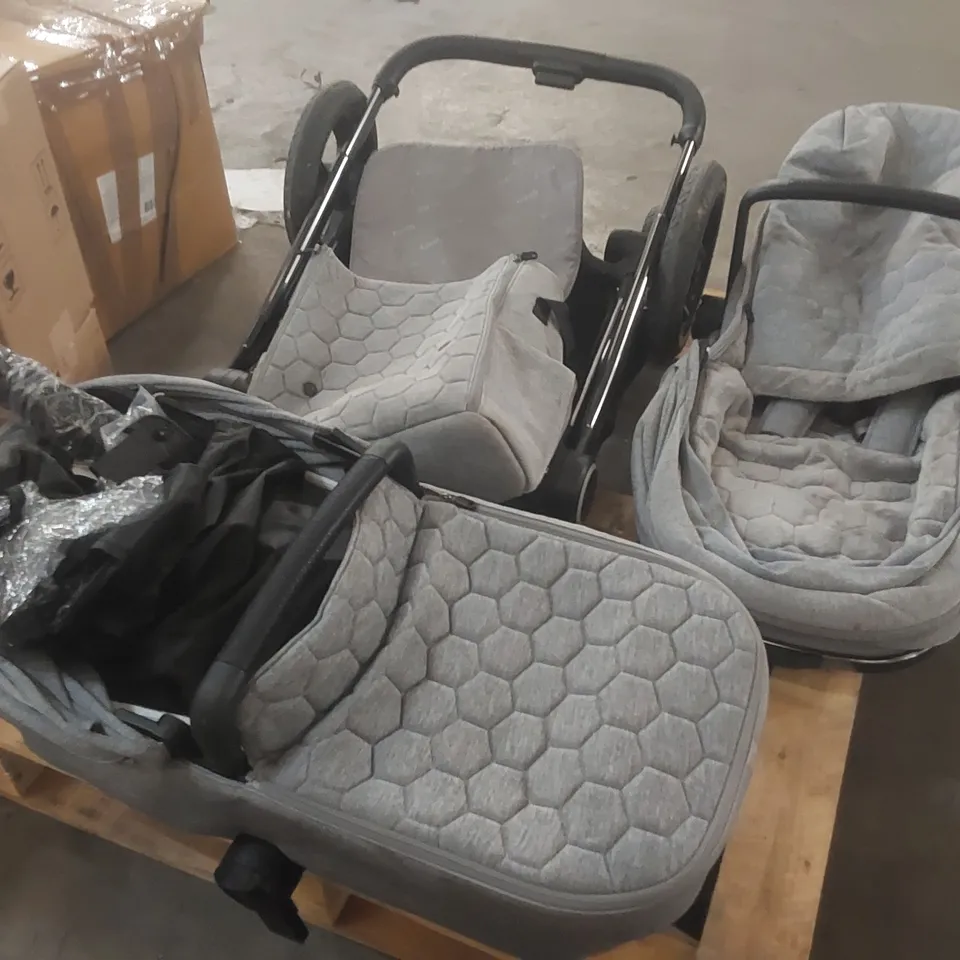 ICANDY PRAM WITH CARRYCOT AND ACCESSORIES