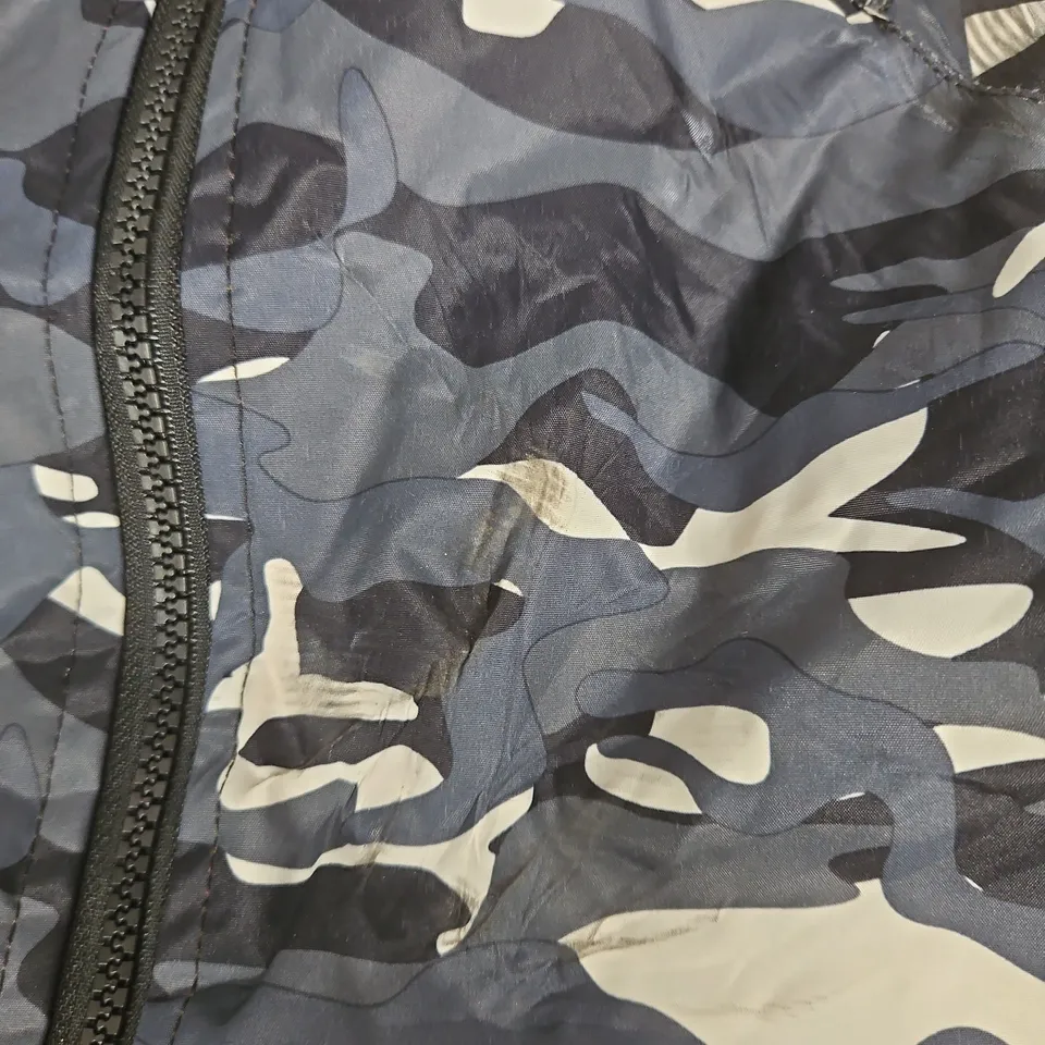 REGATTA GREAT OUTDOORS CAMOUFLAGE JACKET WITH ORANGE FLEECE LINING – HOODED