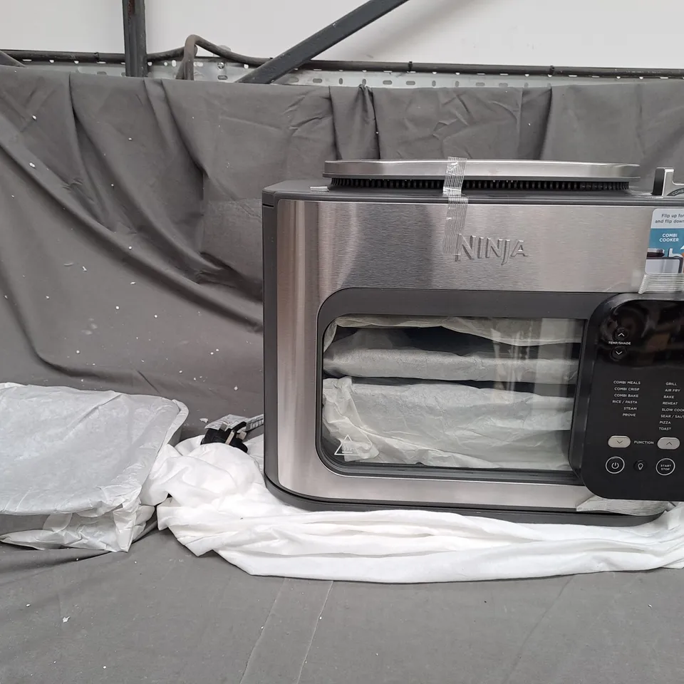 BOXED NINJA MULTIFUNCTION 14-IN-1 OVEN & AIR FRYER 