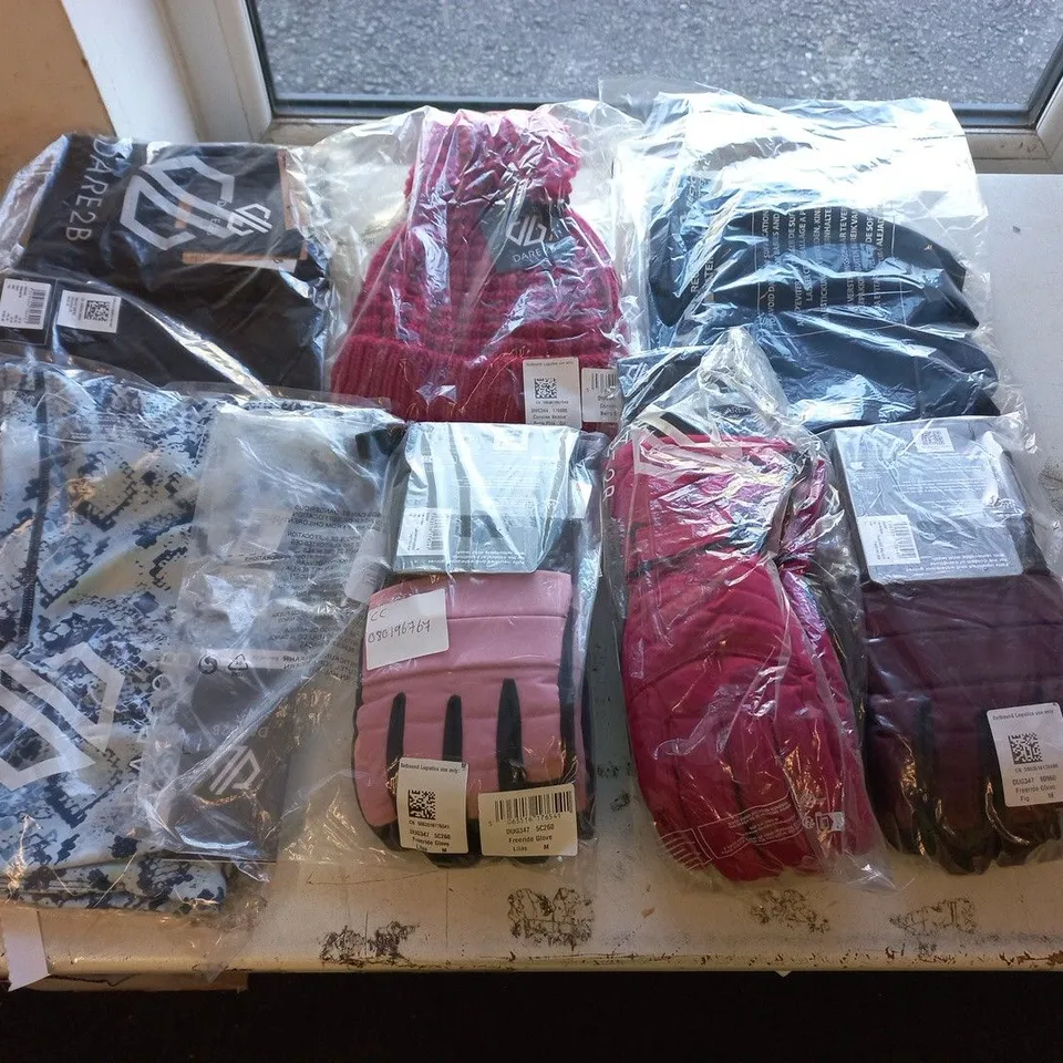 APPROXIMATELY 10 ITEMS OF ASSORTED BRAND NEW DARE2B CLOTHING TO INCLUDE; HATS AND GLOVES