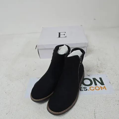 SHOES BY EMMA SONIA BLACK SUEDE ANKLE BOOTS – UK SIZE 6