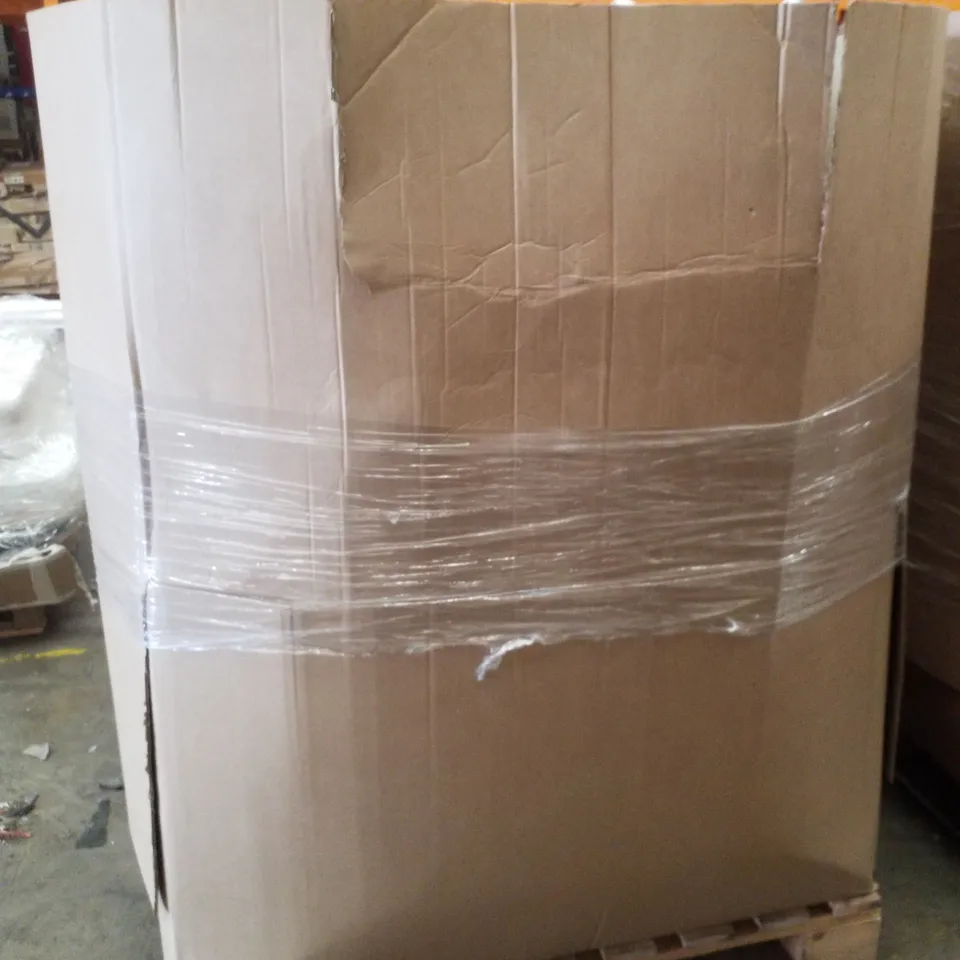 PALLET CONTAINING ASSORTED PILLOWS & CUSHIONS