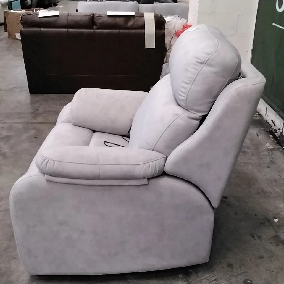 QUALITY BRITISH DESIGNER G PLAN MANUFACTURED KINGSBURY ELECTRIC RECLINER CHAIR - STINGRAY PLATINUM LEATHER 