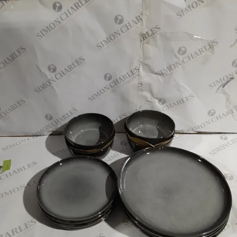 M&S AMBERLEY 12 PIECE DINING SET