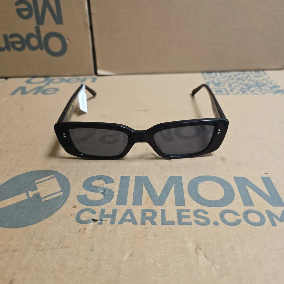 MESSYWEEKEND GRACE SUNGLASSES, BLACK ACETATE – DESIGNED IN COPENHAGEN