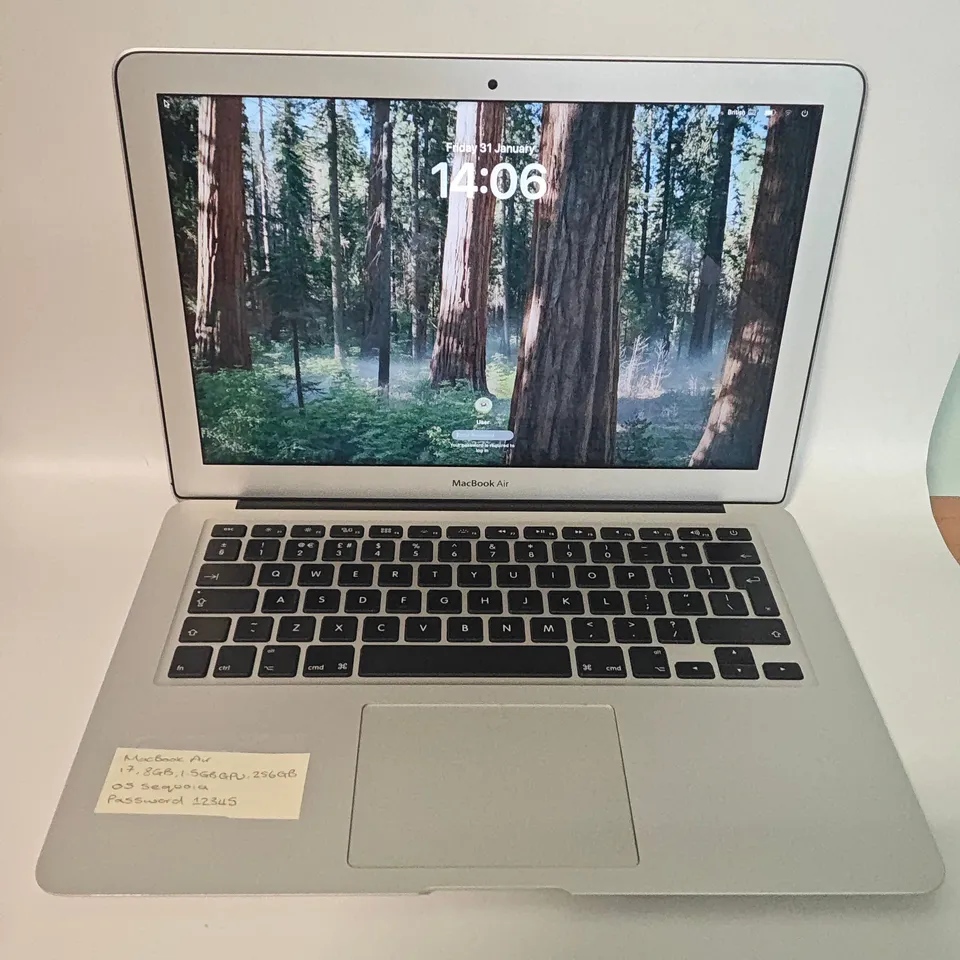 UNBOXED APPLE MACBOOK AIR I-7 8GB/256GB IN SILVER - A1466