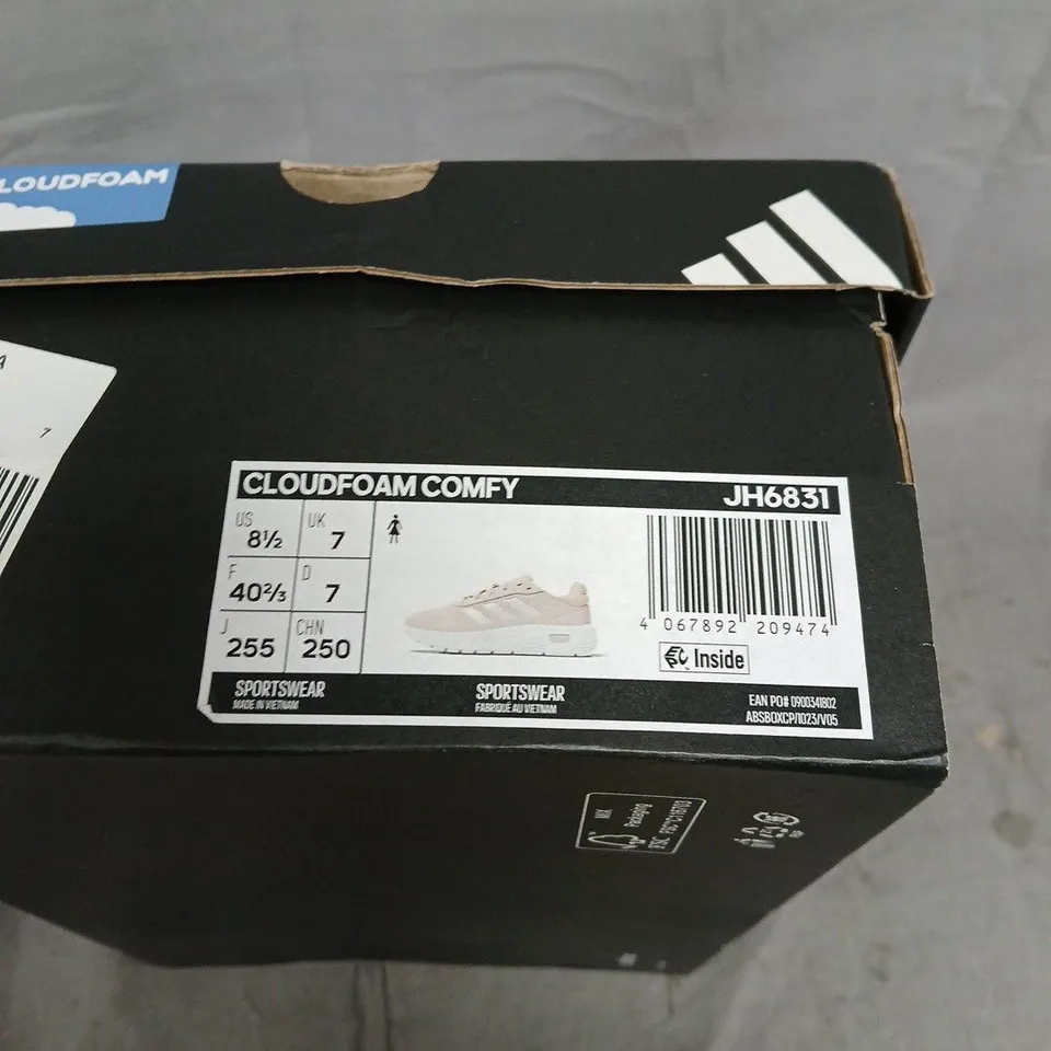 BOXED PAIR OF ADIDAS CLOUDFOAM COMFY SHOES – PEACH/LIGHT PINK, WOMENS, UK 7