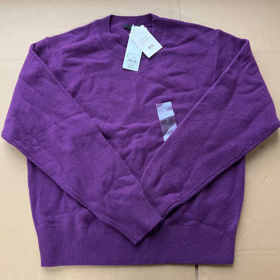 UNIQLO MEDIUM LAVENDER PREMIUM LAMBSWOOL SWEATER