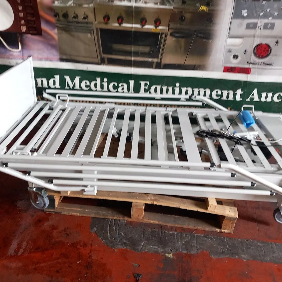 OSKA ELECTRIC PROFILING MEDICAL HOSPITAL TYPE SINGLE CARE BED MOBILITY 