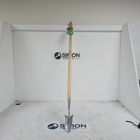 GROWERS OWN STAINLESS STEEL LONG HANDLED TROWEL TAGGED