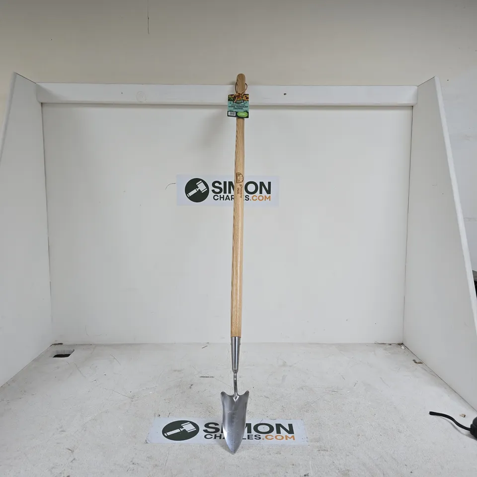 GROWERS OWN STAINLESS STEEL LONG HANDLED TROWEL TAGGED