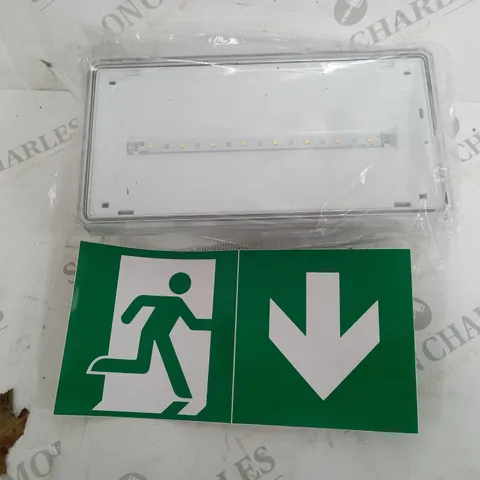 HORIZON LED SURFACE MOUNTED BULKHEAD