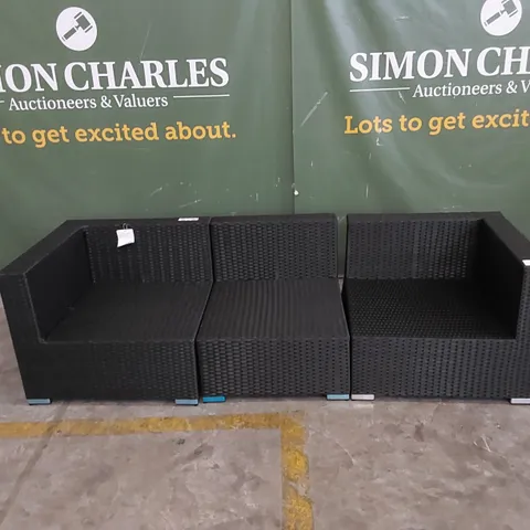 DESIGNER 3-PIECE RATTAN GARDEN SOFA