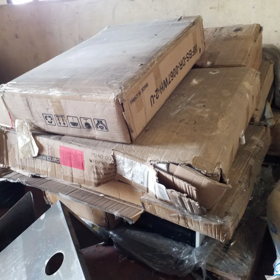 PALLET CONTAINING ASSORTED FLATPACK PARTS
