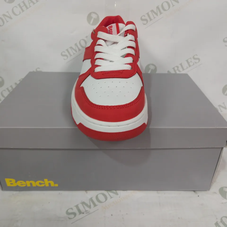 BOXED PAIR OF BENCH TRAINERS IN RED/WHITE UK SIZE 4