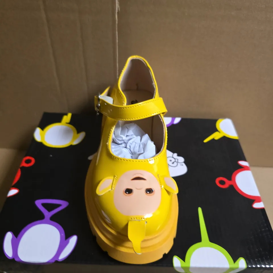 BOXED PAIR OF KOI LA LA TELETUBBIES KIDZ MARY JANES – YELLOW, UK 11K