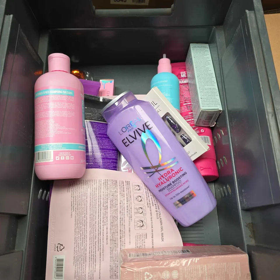 APPROXIMATELY 20 ASSORTED HEALTH & BEAUTY PRODUCTS TO INCLUDE PANTENE CONDITIONER, COLLAGEN CREAM AND 2B TANNED GEL