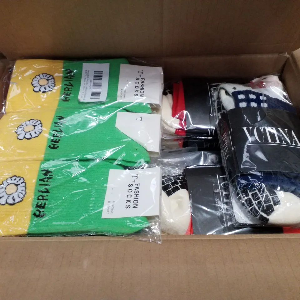 BOX CONTAINING APPROXIMATELY 40 PAIRS OF ASSORTED SOCKS