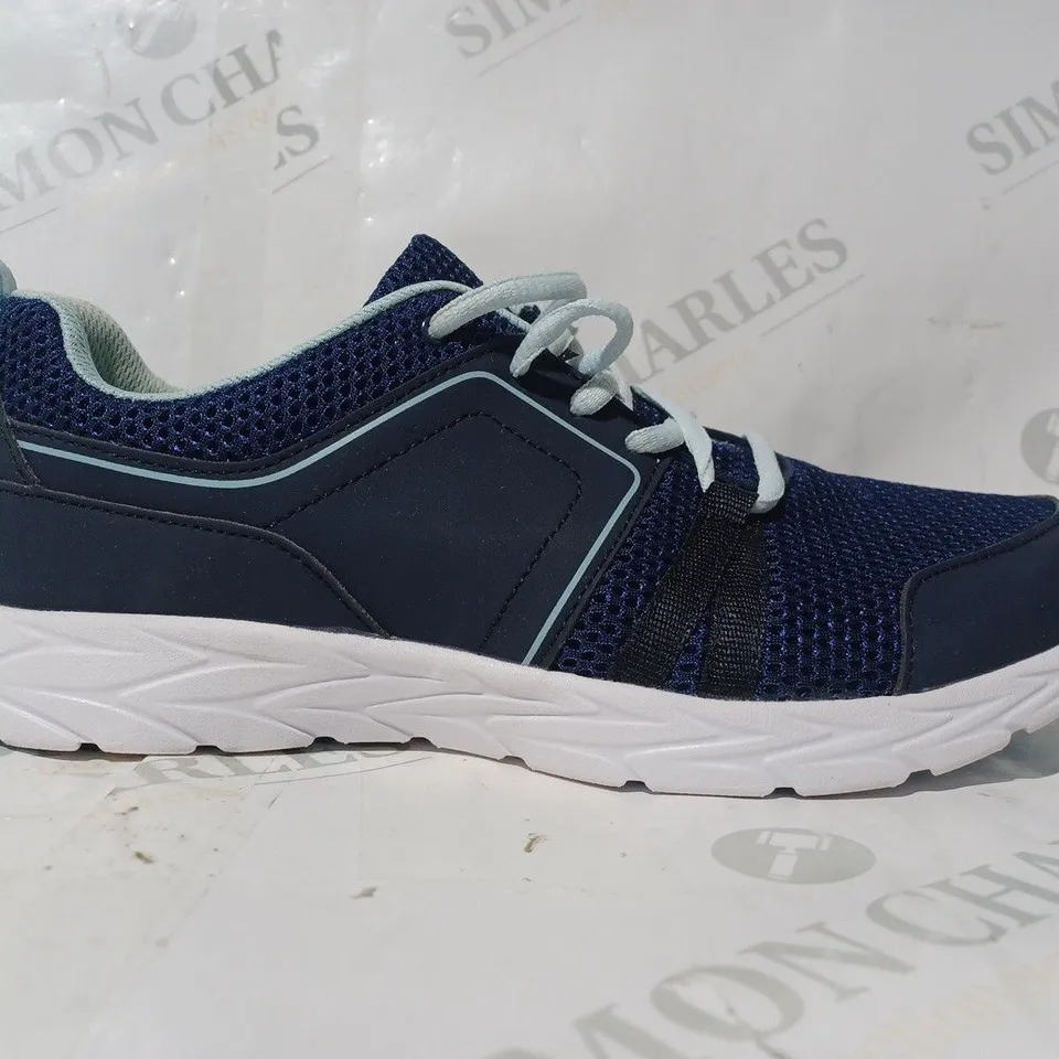 BOXED PAIR OF VIONIC TRAINERS IN NAVY UK SIZE 7