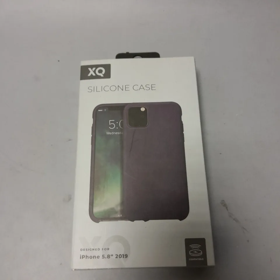APPROXIMATELY 50 BRAND NEW BOXED XQ SILICONE PROTECTIVE CASES FOR IPHONE 5.8" 2019 MODEL 