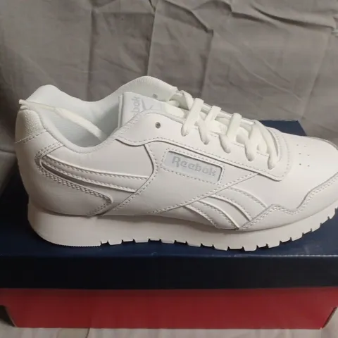 BOXED PAIR OF REEBOK ROYAL GLIDE KIDS' RUNNING SHOES, WHITE –UK SIZE 3.5