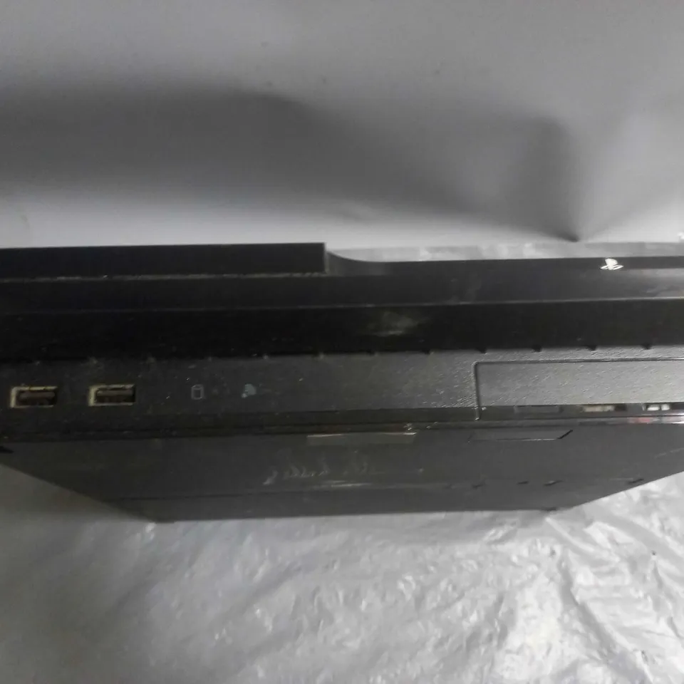 PS3 GAMING CONSOLE ONLY