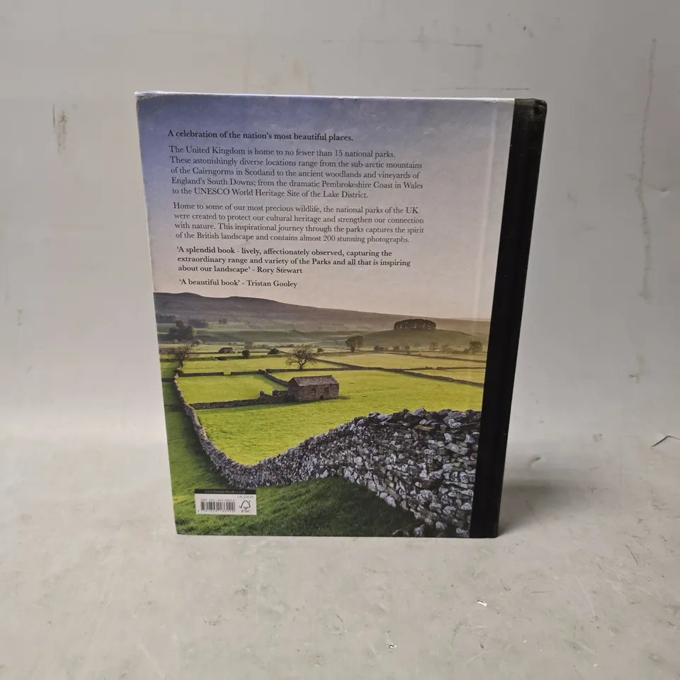 NATIONAL PARKS OF THE UNITED KINGDOM: THE UK’S MOST INSPIRING LANDSCAPES BY CAREY DAVIES