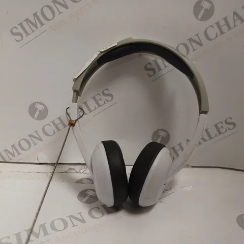 SKULLCANDY UPROAR HEADPHONES - WHITE