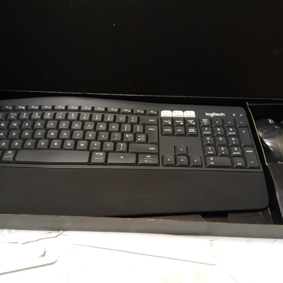 LOGITECH MK850 PERFORMANCE KEYBOARD