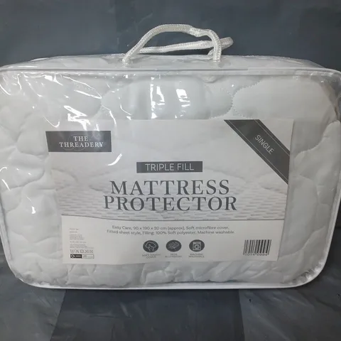 THE THREADERY TRIPLE FILL MATTRESS PROTECTOR - SINGLE