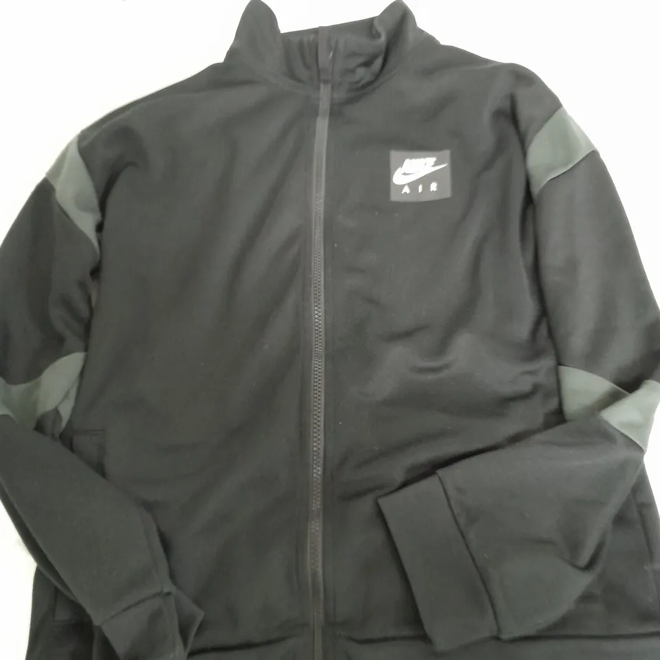 NIKE AIR QUARTER ZIP IN BLACK - XL
