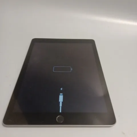 APPLE IPAD 9.7