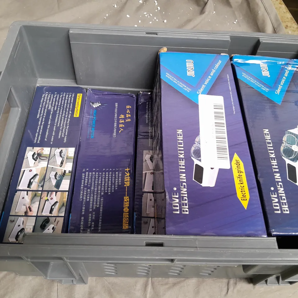 9 ASSORTED HOUSEHOLD ITEMS TO INCLUDE DOULTON ULTRA STERASYL GRAVITY WATER FILTER ELEMENT AND JINJIU ELECTRIC KNIFE GRINDER